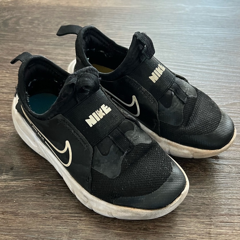 NIKE Toddler Flex Runner 2 Sneakers